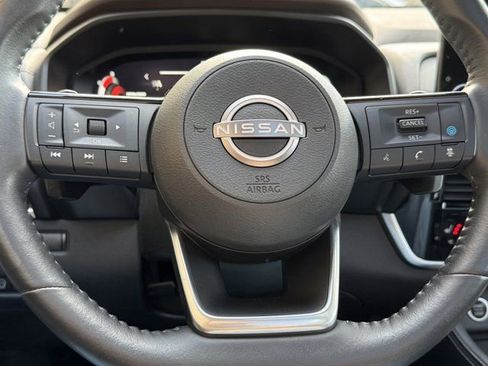 Used 2023 Nissan Rogue Platinum AWD/4WD image 29