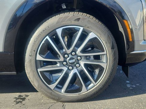 New 2026 Cadillac Optiq Sport 1 w/ LPO, Floor Liner Package image 7