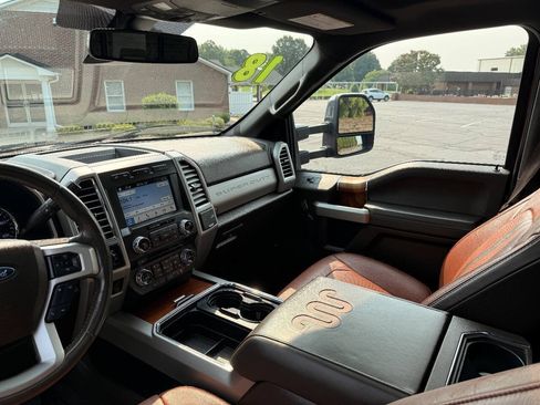 Used 2018 Ford F250 King Ranch w/ King Ranch Ultimate Package AWD/4WD image 10