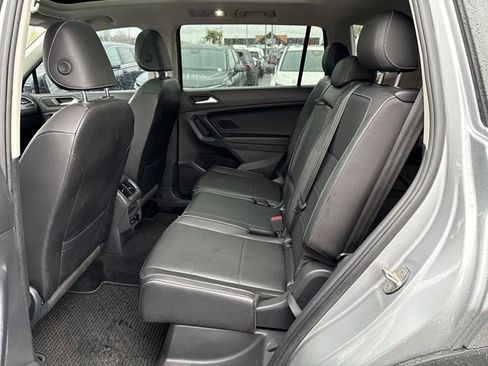 Used 2021 Volkswagen Tiguan SE image 14