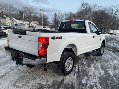 Used 2022 Ford F250 XL w/ Power Equipment Group image 5