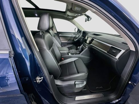 Used 2022 Volkswagen Atlas SE w/ Panoramic Sunroof Package FWD image 35