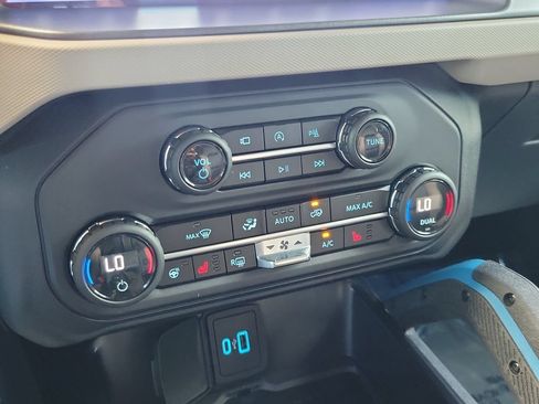 Certified 2024 Ford Bronco Wildtrak AWD/4WD image 27