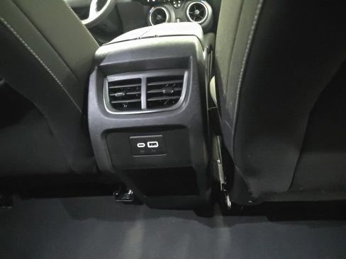 Used 2025 Chevrolet Blazer LT FWD image 9