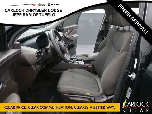 Used 2019 Hyundai Santa Fe SE image 11