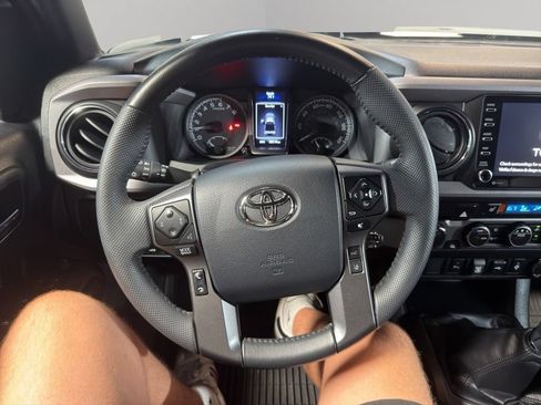 Used 2023 Toyota Tacoma TRD Off-Road w/ TRD Premium Off Road Package AWD/4WD image 10