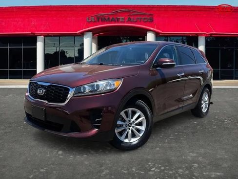 Used 2019 Kia Sorento FWD V6 image 2