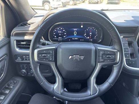 Used 2022 Chevrolet Tahoe Z71 w/ Luxury Package image 17