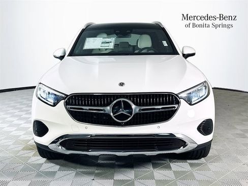 Used 2026 Mercedes-Benz GLC 300 image 2
