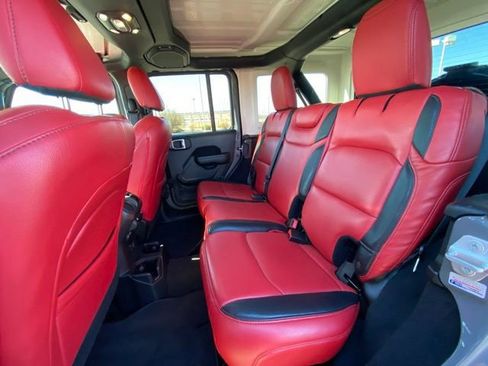 Used 2023 Jeep Wrangler Unlimited Rubicon image 19