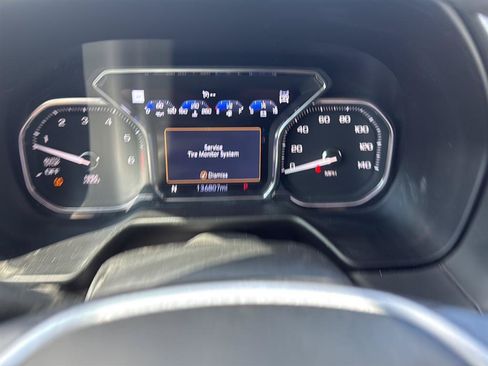 Used 2021 GMC Yukon SLT w/ SLT Luxury Plus Package AWD/4WD image 3