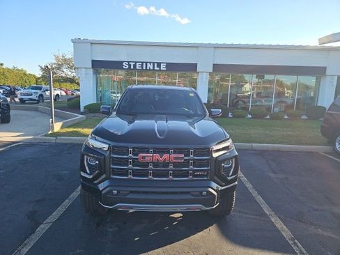 Used 2025 GMC Canyon AT4 w/ Nightfall Edition image 2