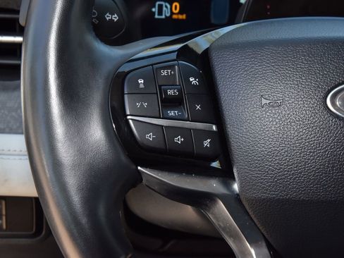 Certified 2025 Ford Explorer Platinum w/ Ultimate Package image 25