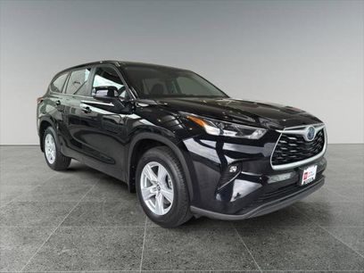 Certified 2024 Toyota Highlander LE