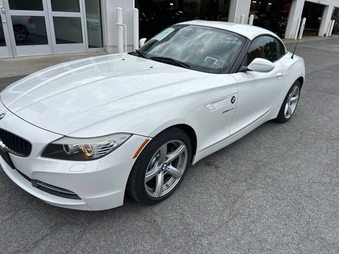 Used 2010 BMW Z4 sDrive30i RWD image 17
