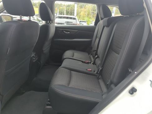 Used 2017 Nissan Rogue S image 28