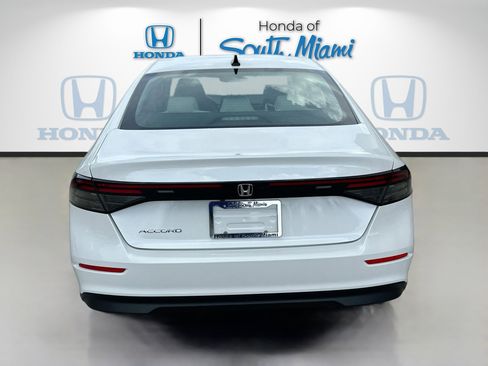 New 2025 Honda Accord SE image 5