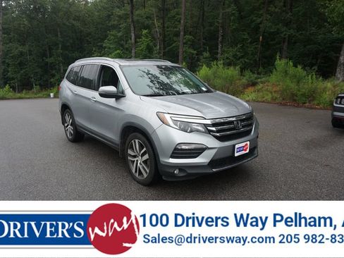 Used 2017 Honda Pilot Elite image 1
