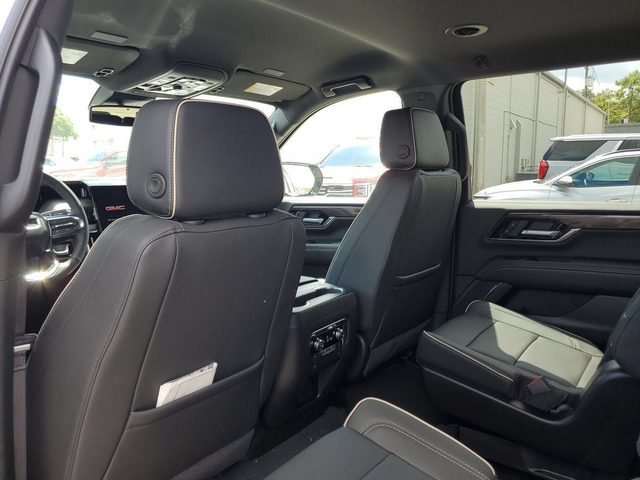 New 2026 GMC Yukon XL Elevation RWD image 10