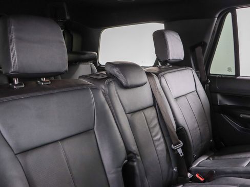 Used 2021 Ford Expedition XLT image 29