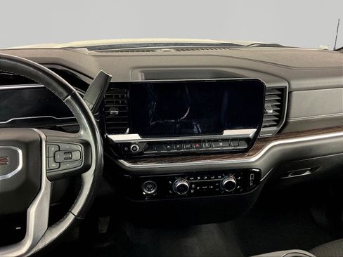 Used 2022 GMC Sierra 1500 Elevation AWD/4WD image 10
