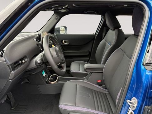 New 2026 MINI Cooper 4-Door Hardtop FWD image 9