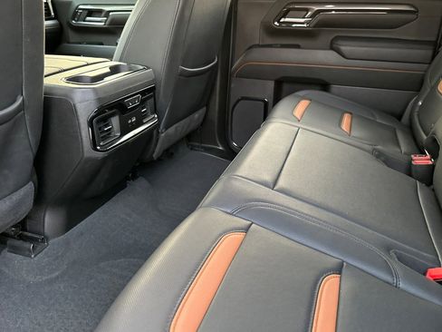 Certified 2024 GMC Sierra 2500 AT4 w/ AT4 Preferred Package image 13