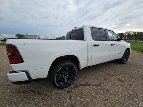 Used 2026 RAM 1500 Big Horn AWD/4WD image 4