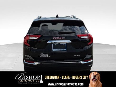 Used 2024 GMC Terrain SLT w/ LPO, Floor Liner Package AWD/4WD image 24