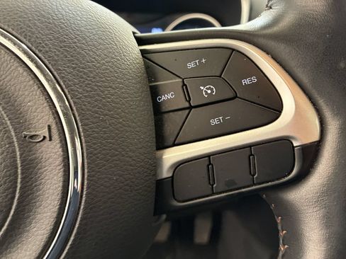 Used 2019 Jeep Compass Limited AWD/4WD image 26