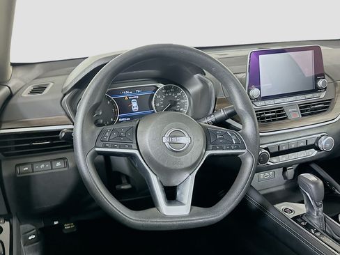 Used 2023 Nissan Altima 2.5 SV FWD image 18