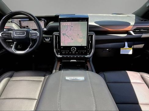 New 2026 GMC Yukon Denali w/ Denali Reserve Package AWD/4WD image 5