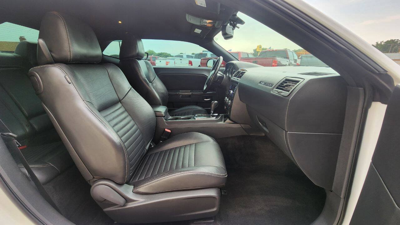 Used 2011 Dodge Challenger RWD image 15