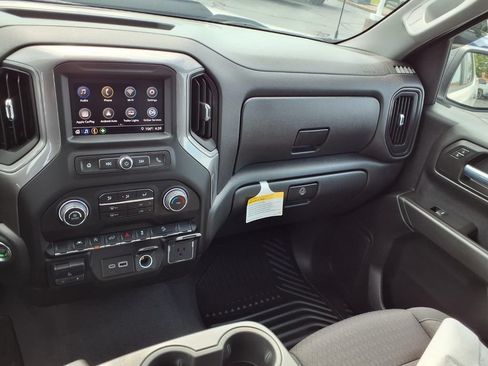 Used 2023 Chevrolet Silverado 1500 Custom Trail Boss w/ LPO, Dark Essentials Package AWD/4WD image 6