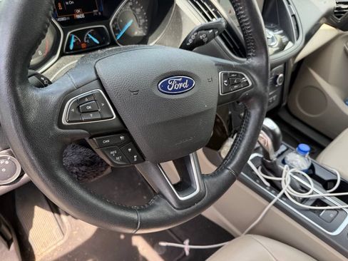 Used 2018 Ford Escape Titanium w/ Ford Safe & Smart Package AWD/4WD image 5