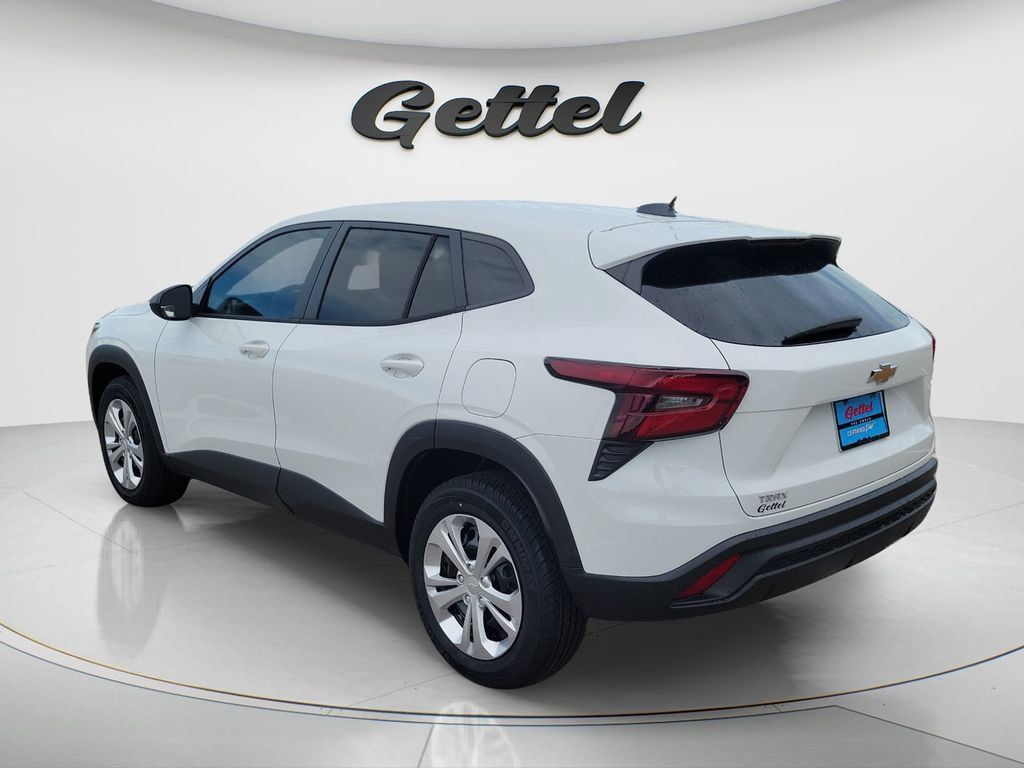 Used 2024 Chevrolet Trax LS FWD image 6