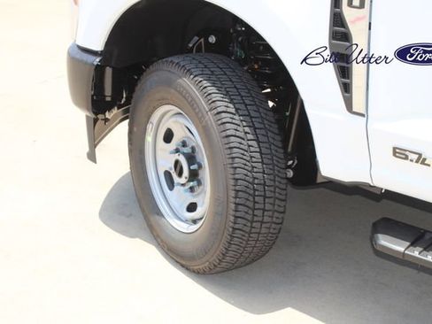New 2026 Ford F250 XL w/ FX4 Off-Road Package AWD/4WD image 5