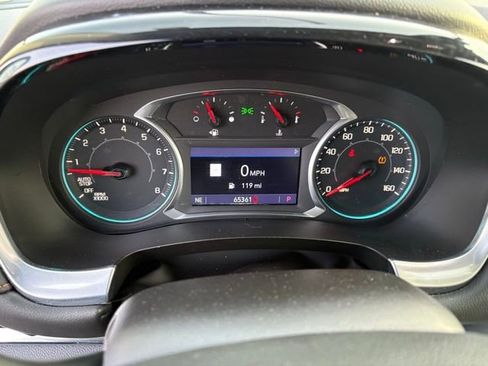 Used 2021 Chevrolet Traverse RS image 12