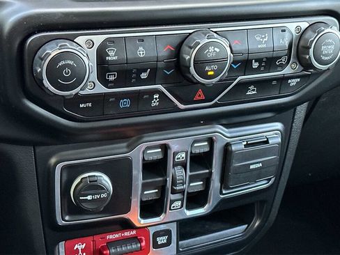 Used 2022 Jeep Wrangler Unlimited Rubicon 4xe w/ Cold Weather Group image 21