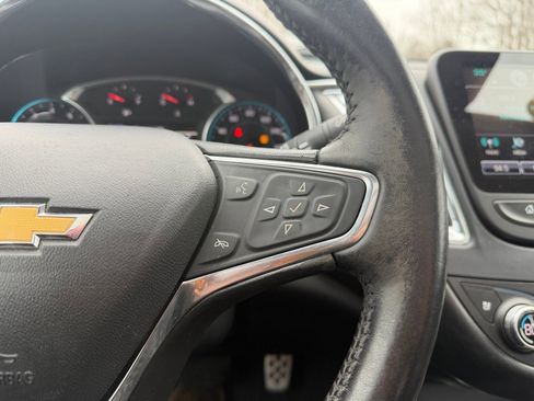 Used 2017 Chevrolet Malibu Premier w/ Premier Sun and Wheel Package image 10