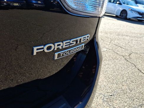Used 2022 Subaru Forester Touring AWD/4WD image 32