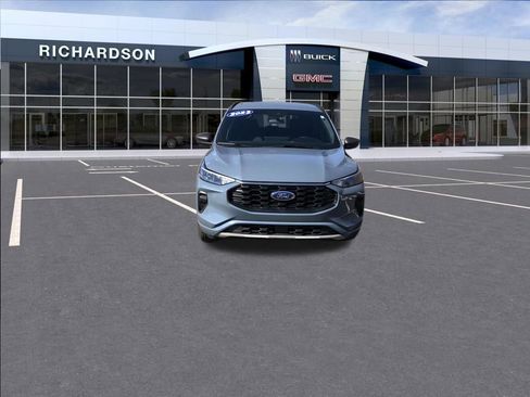 Used 2023 Ford Escape ST-Line w/ Tech Pack #1 AWD/4WD image 8