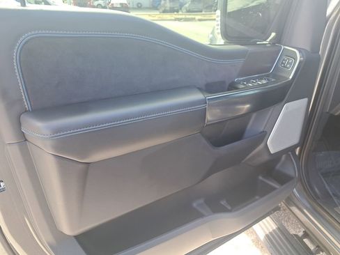 Used 2025 Ford F150 Platinum w/ Equipment Group 702A High image 15