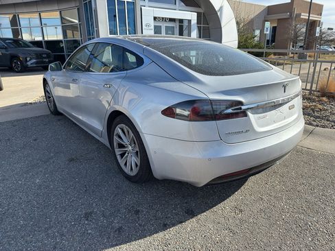 Used 2016 Tesla Model S 75D image 3
