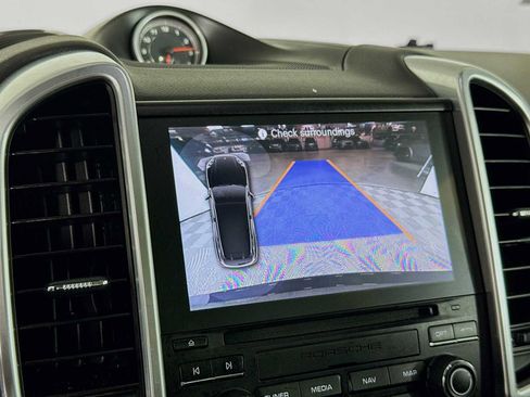 Used 2018 Porsche Cayenne image 15