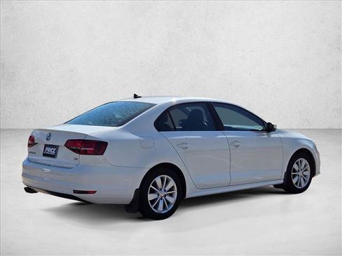 Used 2016 Volkswagen Jetta SE FWD image 5