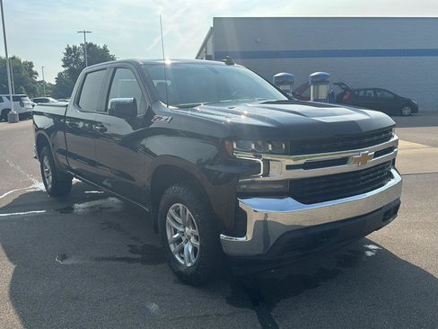 Used 2022 Chevrolet Silverado 1500 LT AWD/4WD image 7