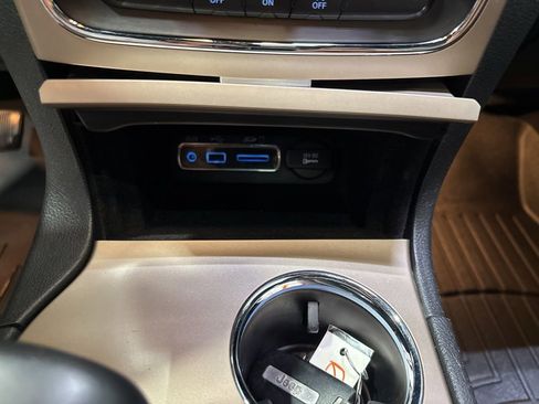 Used 2014 Jeep Grand Cherokee Limited w/ Luxury Group II AWD/4WD image 19