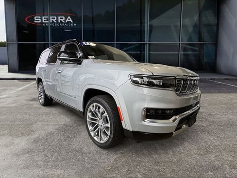 Used 2023 Jeep Grand Wagoneer Series II image 5