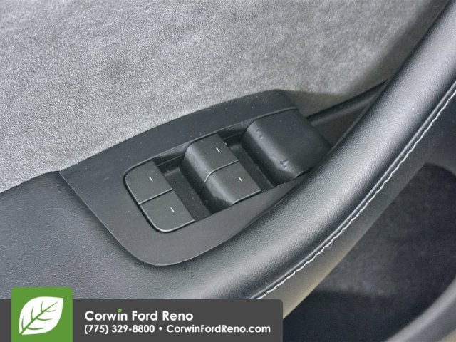 Used 2023 Tesla Model Y AWD image 19